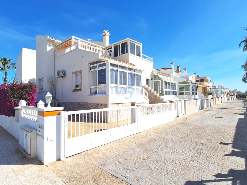 Rækkehus i Playa Flamenca, Alicante - foto 1