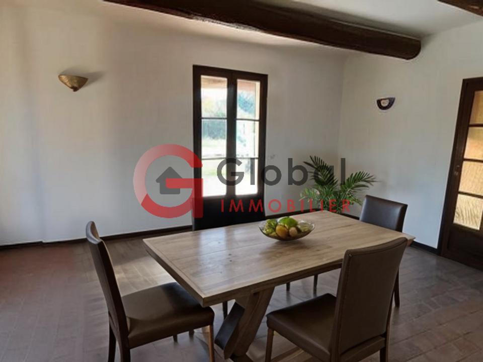 Villa i Saint-Saturnin-lès-Avignon, Vaucluse - foto 1