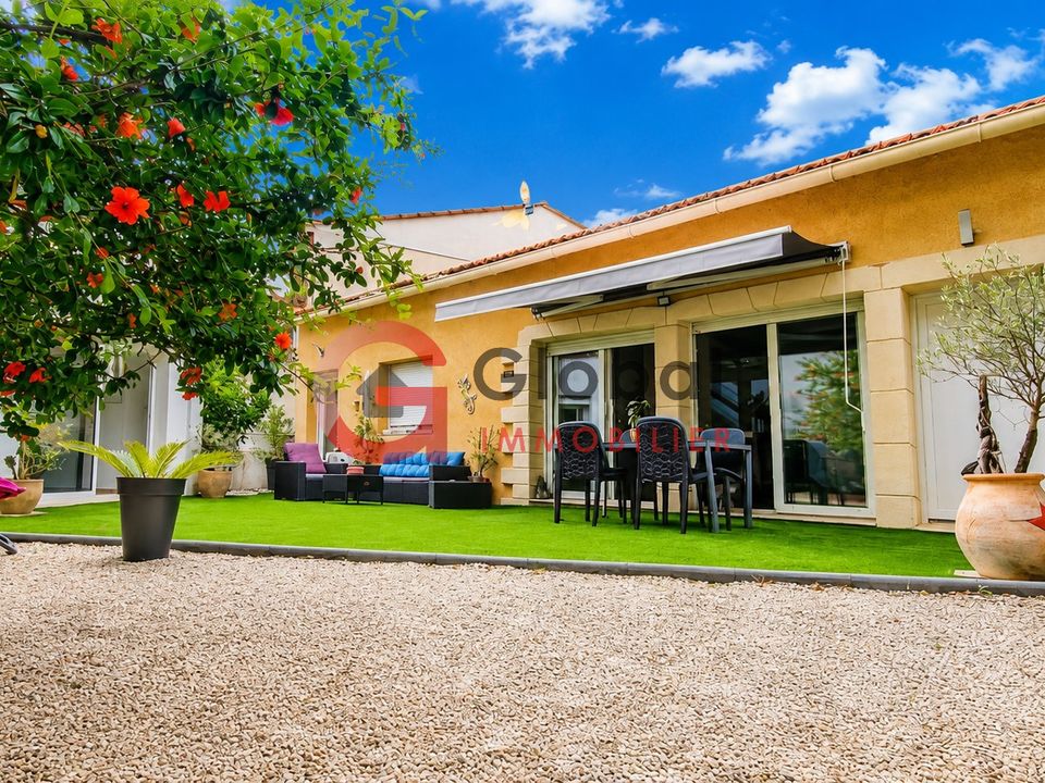 Villa en Cabannes, Bouches-du-Rhone - foto 1