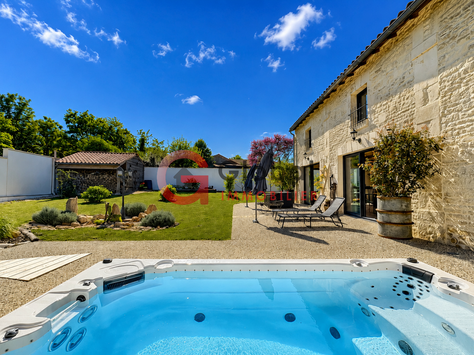 Villa i Benet, Vendee - bilde 1