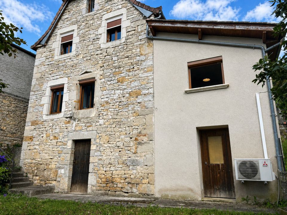 Apartment in Ambeyrac, Aveyron - photo 2