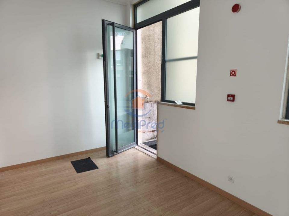 Erhvervsejendom i Loures, Lisbon - foto 2
