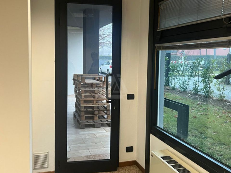 Erhvervsejendom i Castelfranco Veneto, Treviso - foto 3