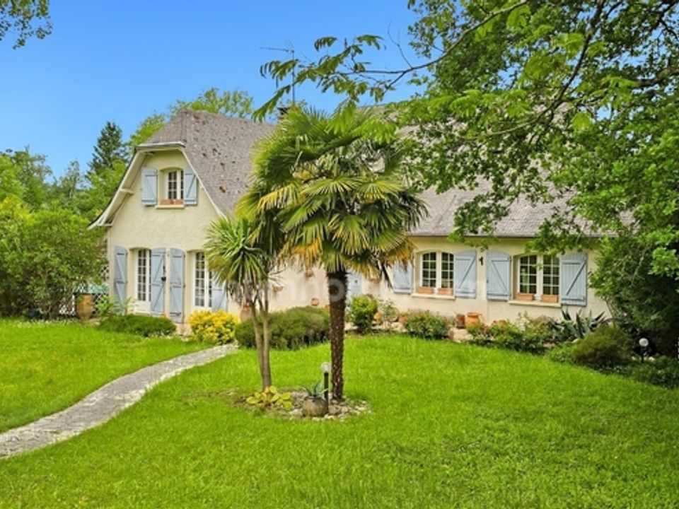 Villa in Bosdarros, Pyrenees-Atlantiques - foto 1