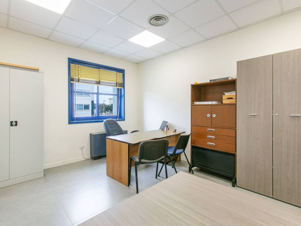 Erhvervsejendom i Pomezia, Rome - foto 1