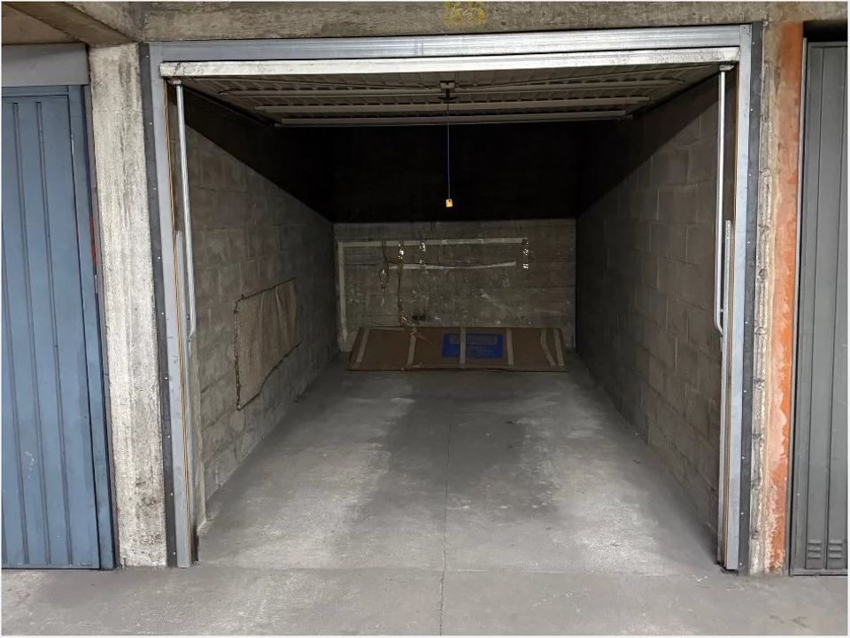 Garage i Neuilly-sur-Seine, Hauts-de-Seine - foto 1