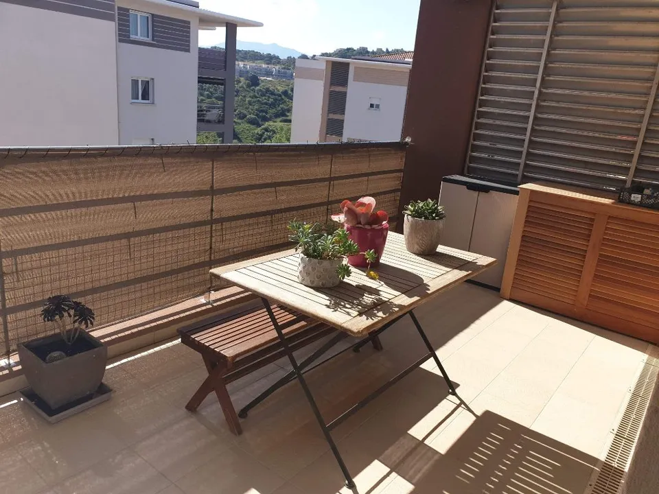 Apartment in Sarrola-Carcopino, Corse-du-Sud - photo 2