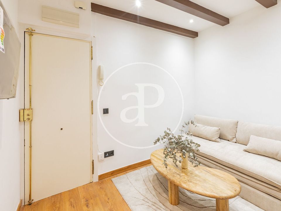 Apartment in Madrid, Madrid - photo 2