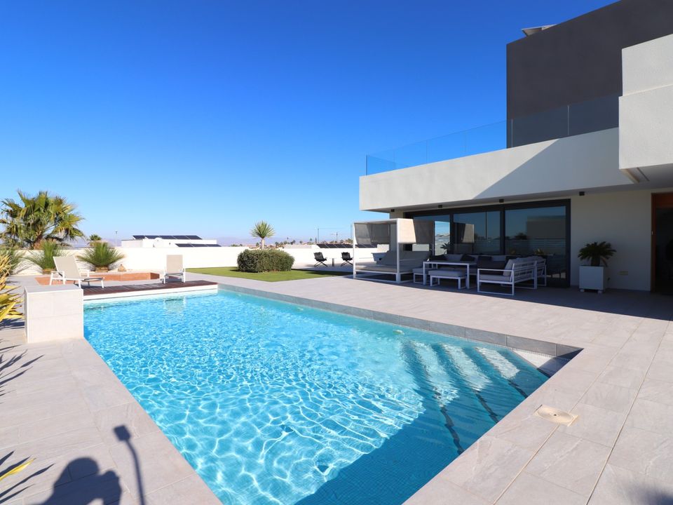 Villa - Benijofar, Alicante - photo 2