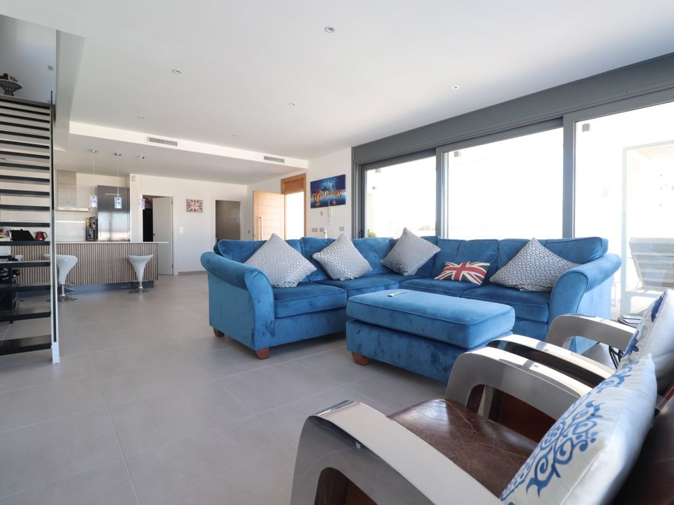 Villa - Benijofar, Alicante - photo 4