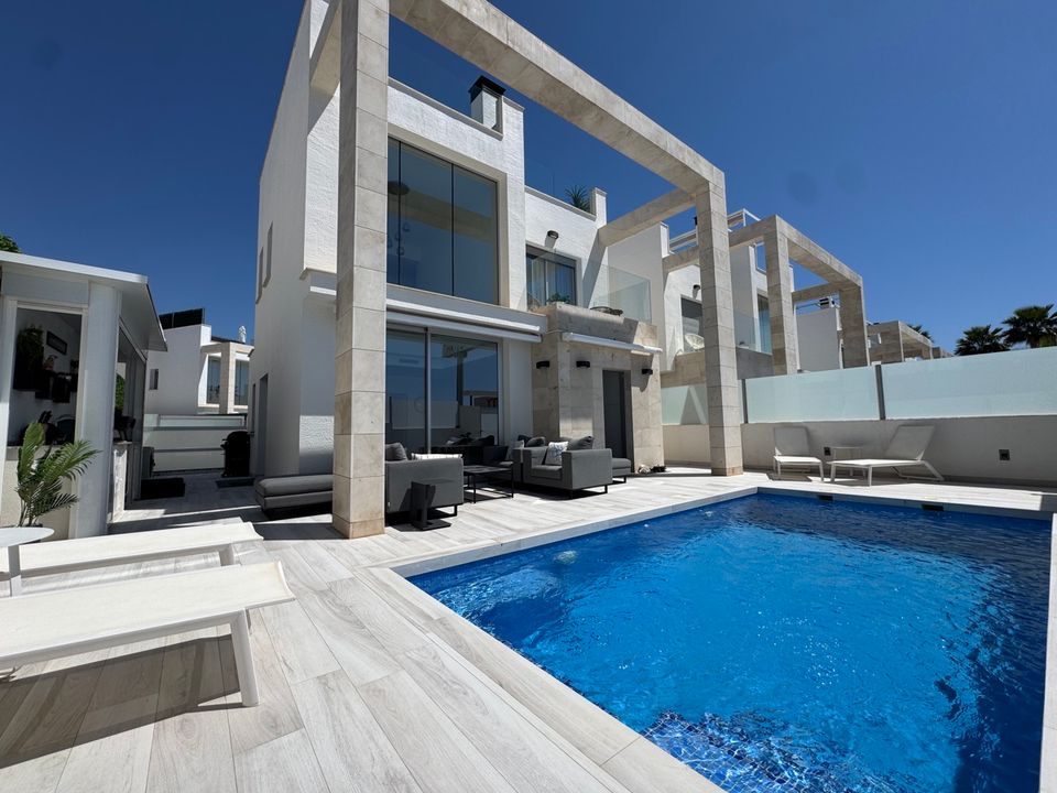 Villa i Cabo Roig, Alicante - foto 1