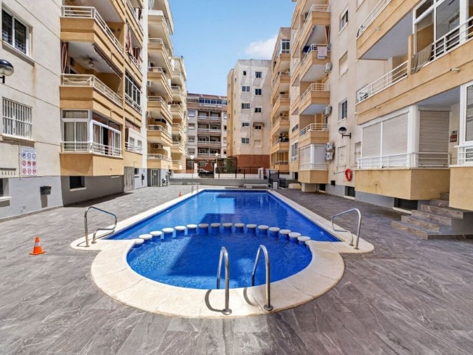 Lejlighed i Torrevieja, Alicante - foto 1