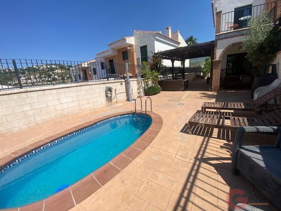 Villa i Alcaucin, Malaga - foto 1