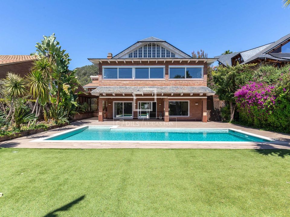 Villa i Sant Just Desvern, Barcelona - foto 1