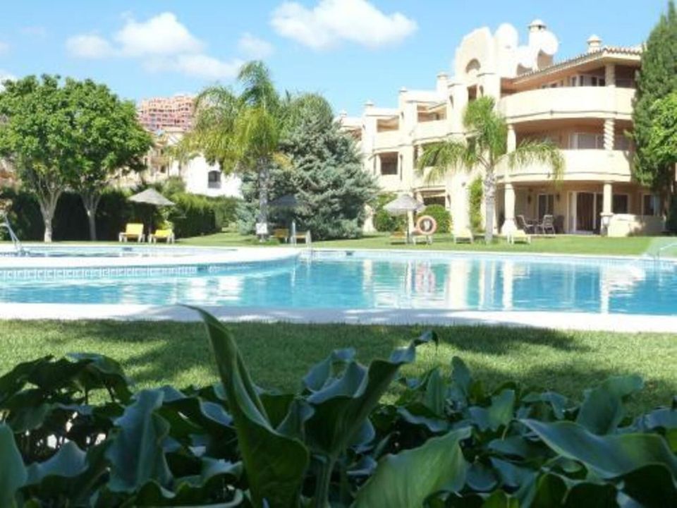 Lejlighed i Calahonda, Malaga - foto 2