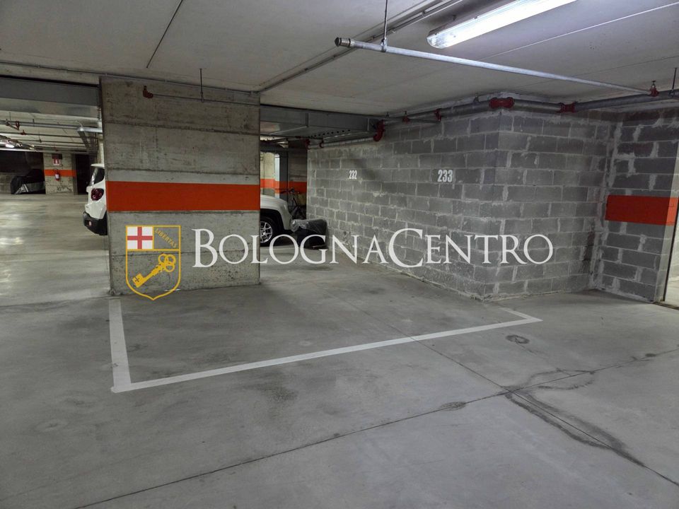 Parkeringsplass i Bologna, Bologna - bilde 4