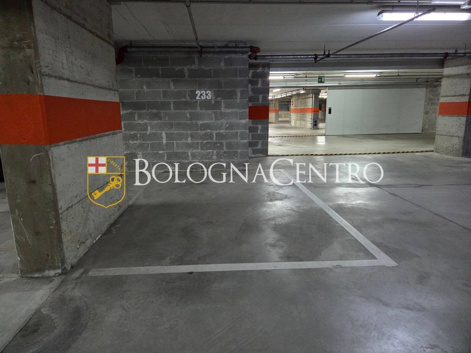 Parkeringsplass i Bologna, Bologna - bilde 5