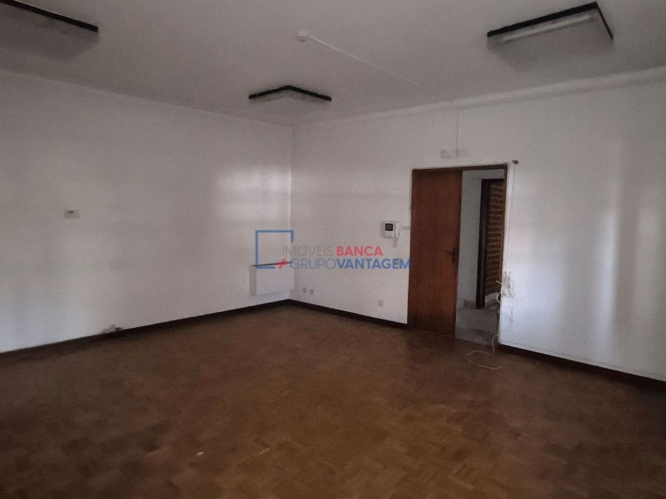 Villa in Alcanena, Santarem - photo 5