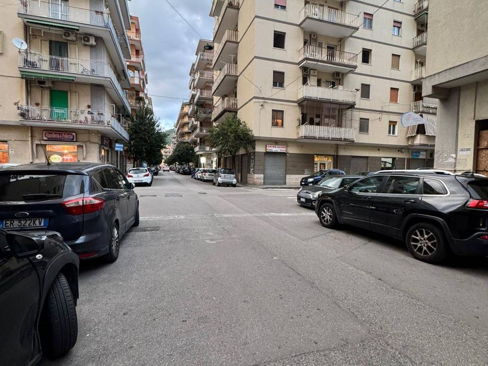 Erhvervsejendom i Salerno, Salerno - foto 1