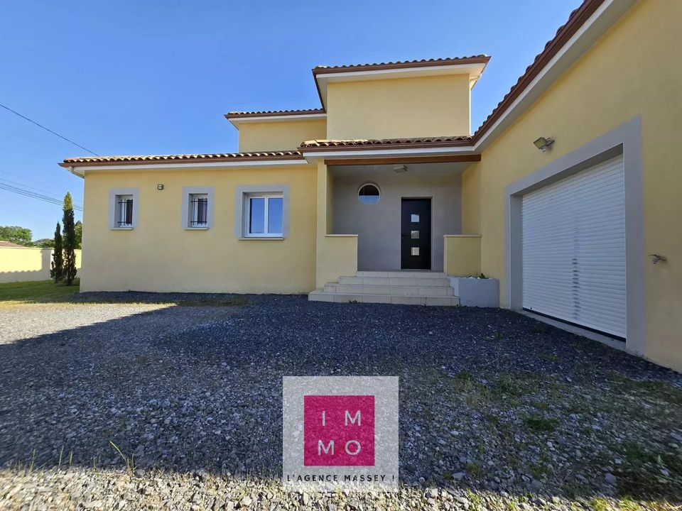 Villa a Tarbes, Hautes-Pyrenees - foto 1