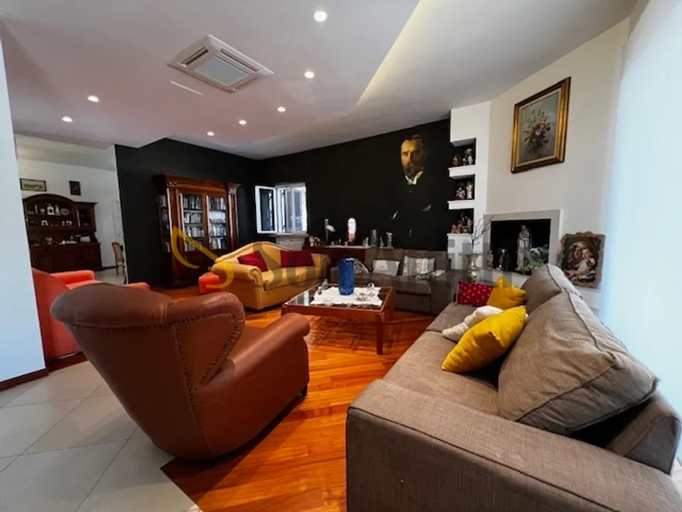 Villa i Bari, Bari - foto 1