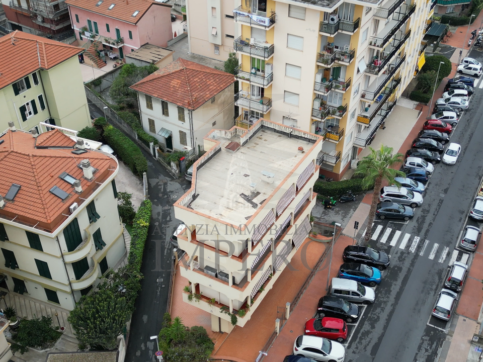 Erhvervsejendom i Ventimiglia, Imperia - foto 1
