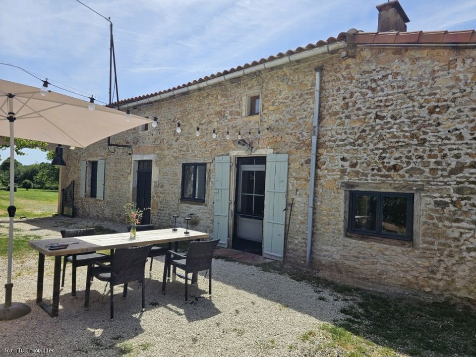 Villa i Saint-Claud, Charente - foto 1