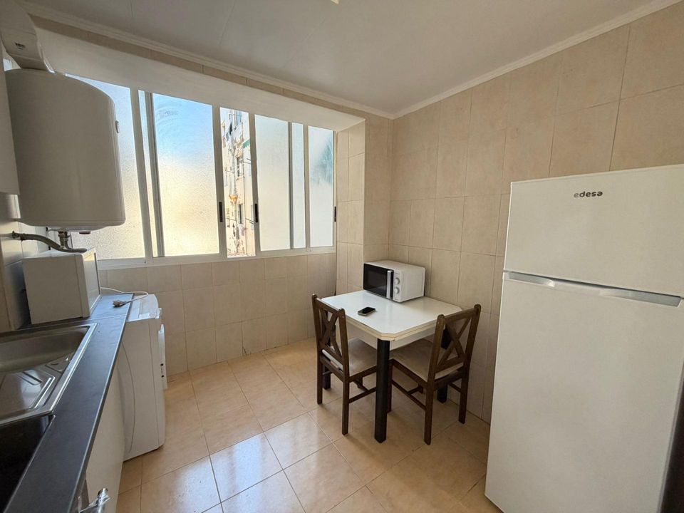 Lejlighed i Alicante, Alicante - foto 2