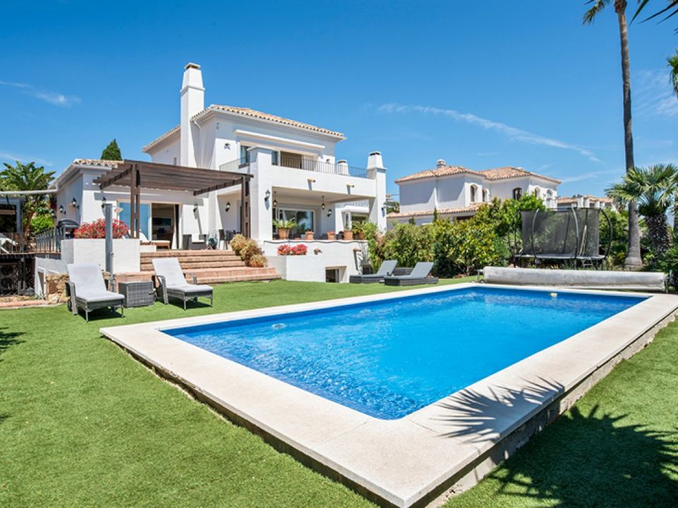 Villa a La Duquesa, Malaga - foto 1