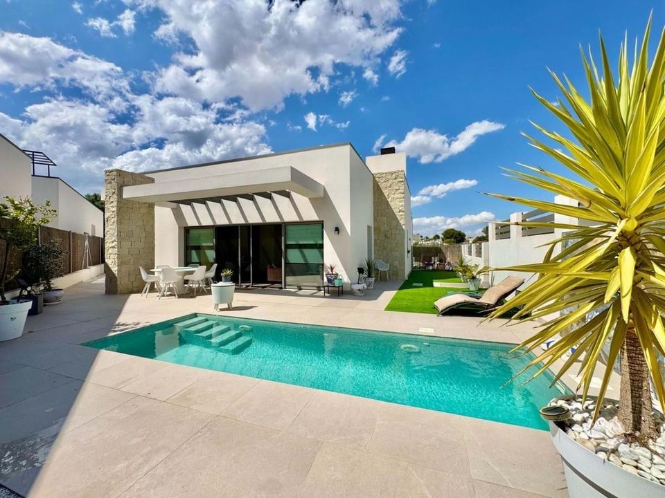 Villa i Villamartin, Alicante - foto 1