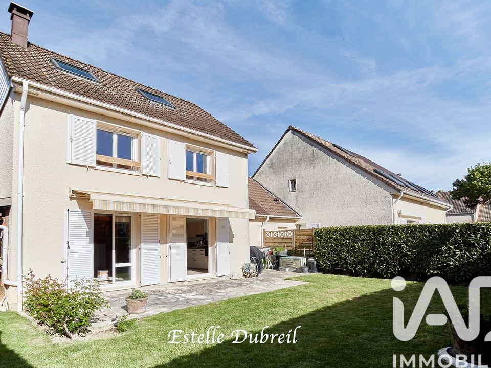 Villa i Montigny-le-Bretonneux, Yvelines - foto 1