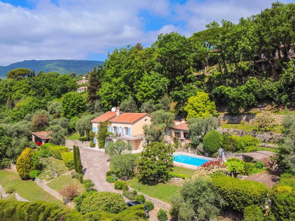 Villa i Chateauneuf-Grasse, Alpes-Maritimes - foto 1