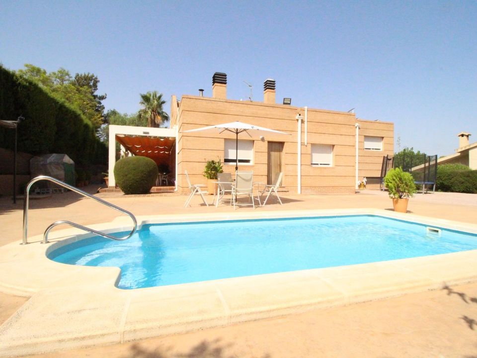 Villa i Petrer, Alicante - foto 1