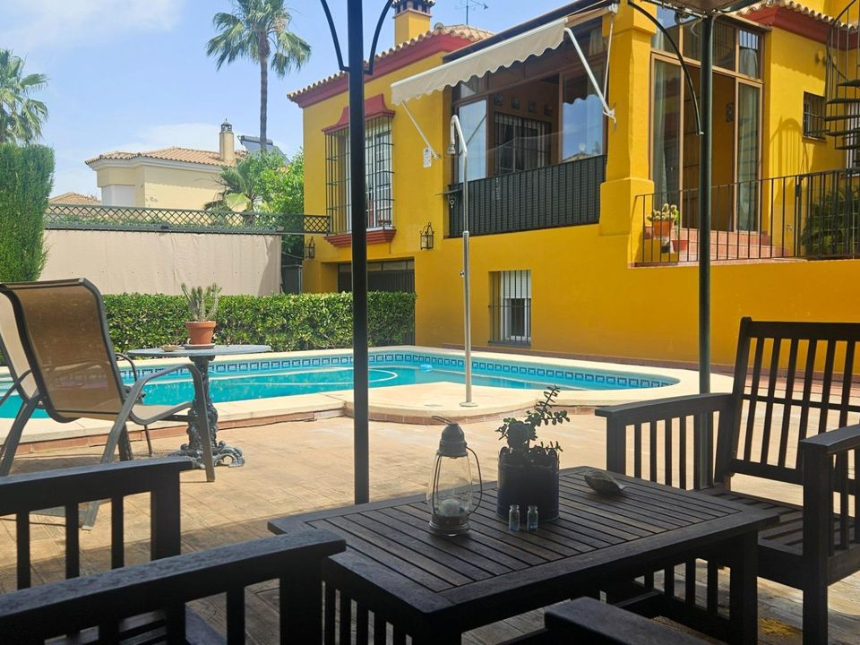 Villa i Bormujos, Sevilla - bilde 1