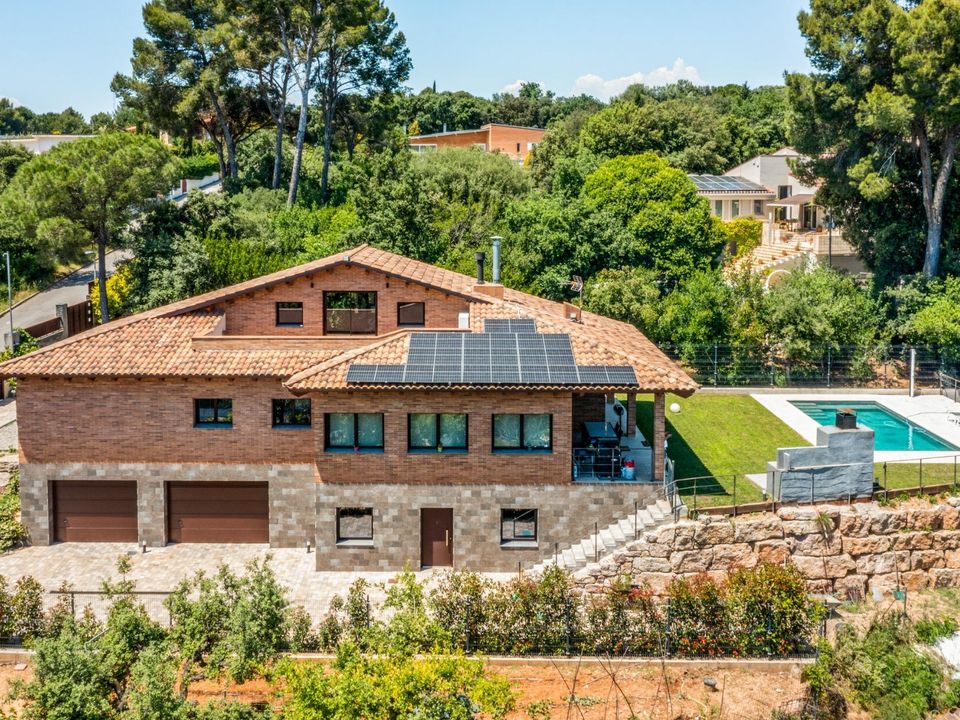 Villa i Les Franqueses Del Valles, Barcelona - bilde 1
