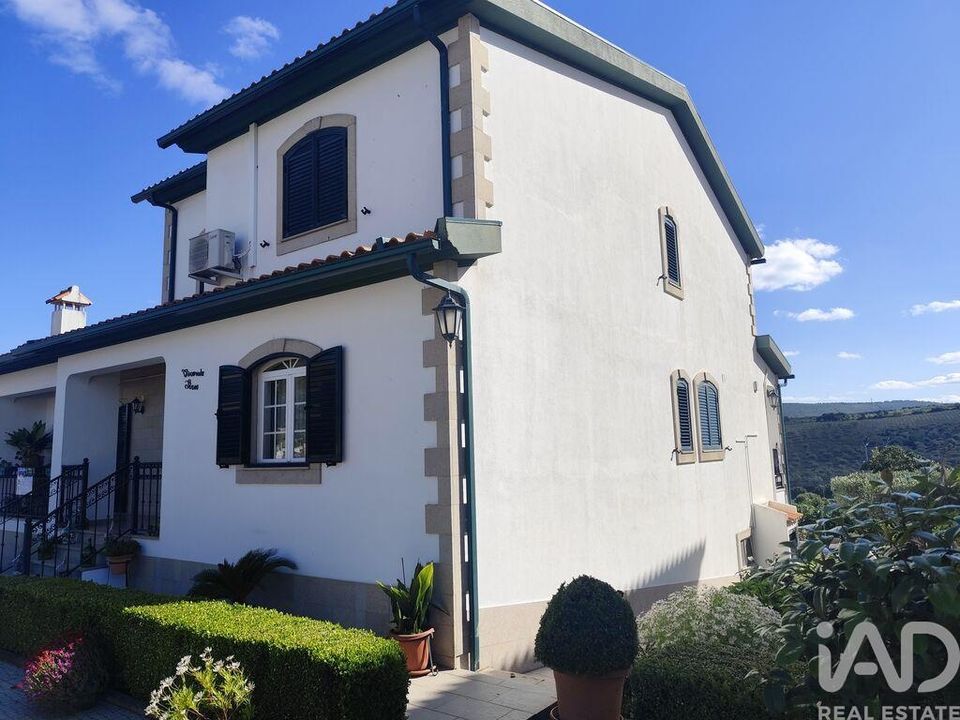 Byhus i Freixo de Espada a Cinta, Braganca - foto 1