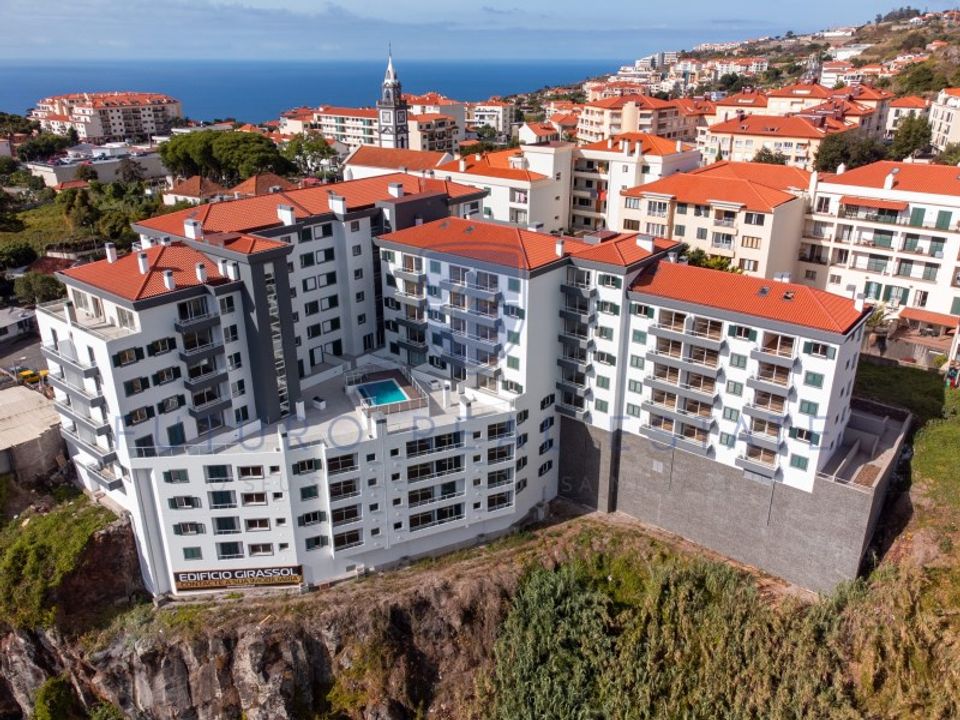 Erhvervsejendom i Caniço, Madeira - foto 1