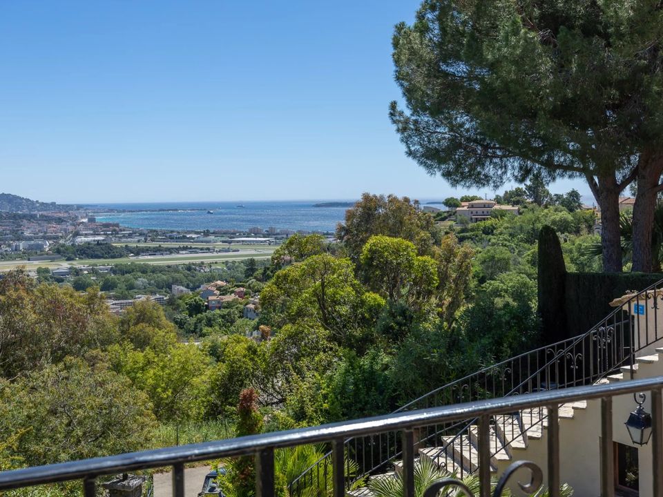 Villa i Mandelieu-la-Napoule, Alpes-Maritimes - foto 3