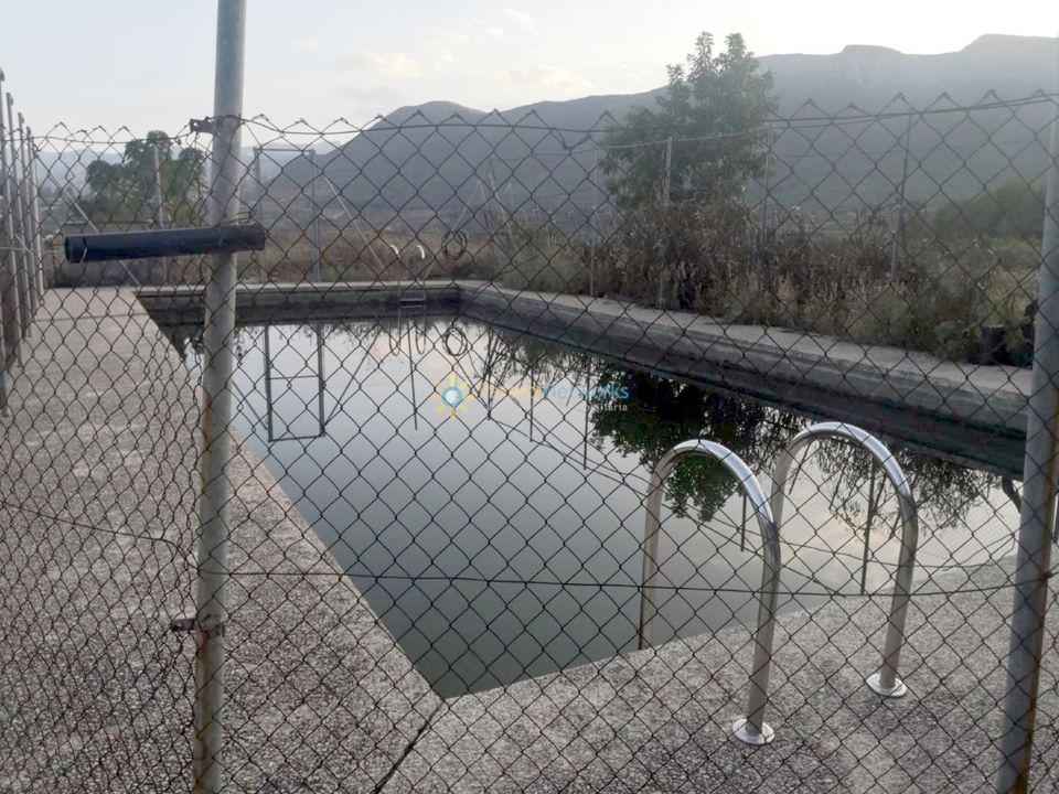 Landejendom i Adsubia (Ajuntament Adsubia), Alicante - foto 1