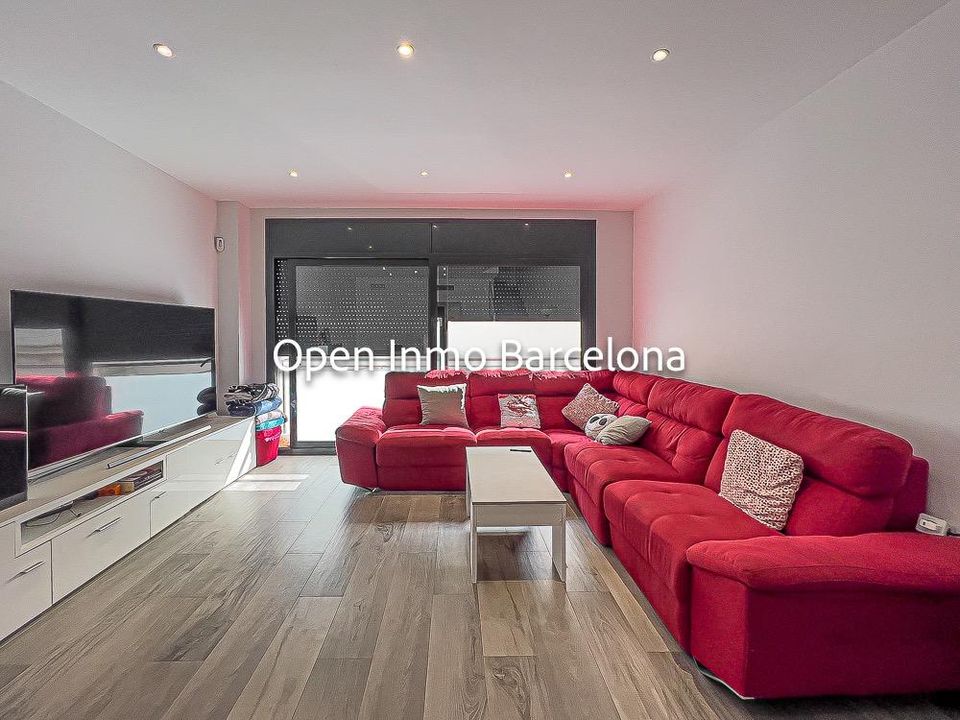 Rækkehus i Vilanova I La Geltru, Barcelona - foto 1