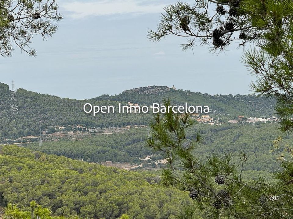 Tomt i Canyelles, Barcelona - bilde 1