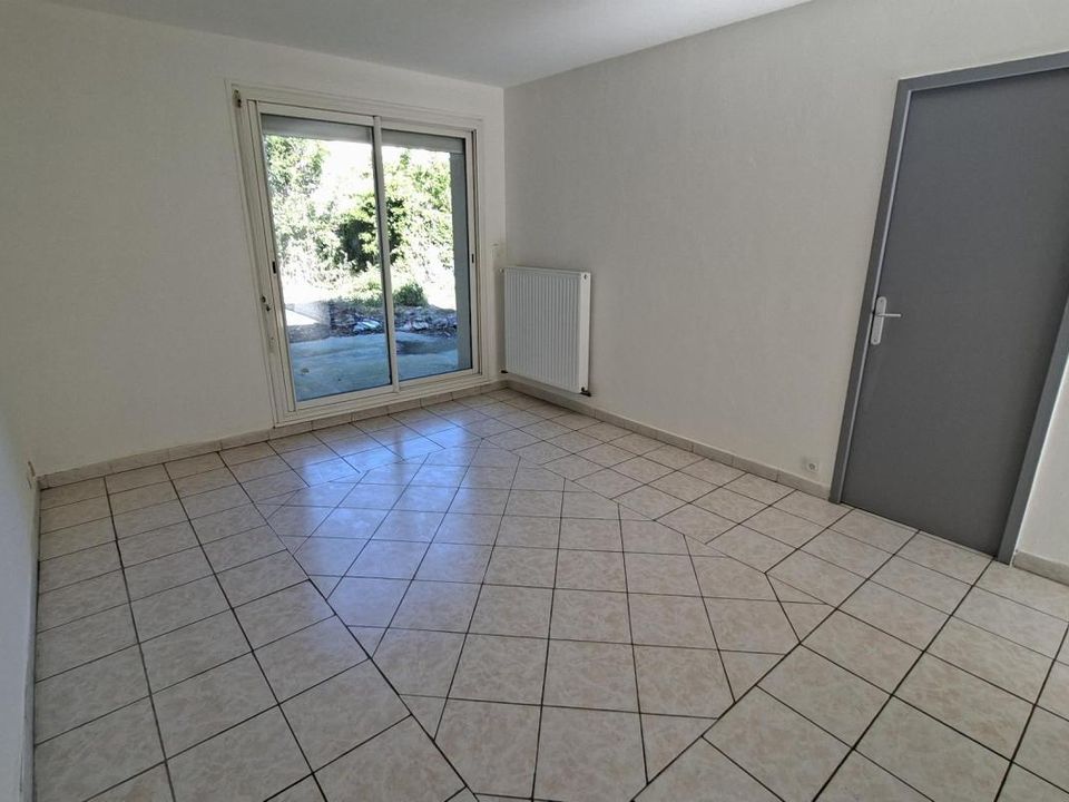 Villa in Le Thor, Vaucluse - photo 4