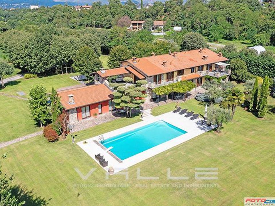 Villa i Dalmine, Bergamo - foto 1