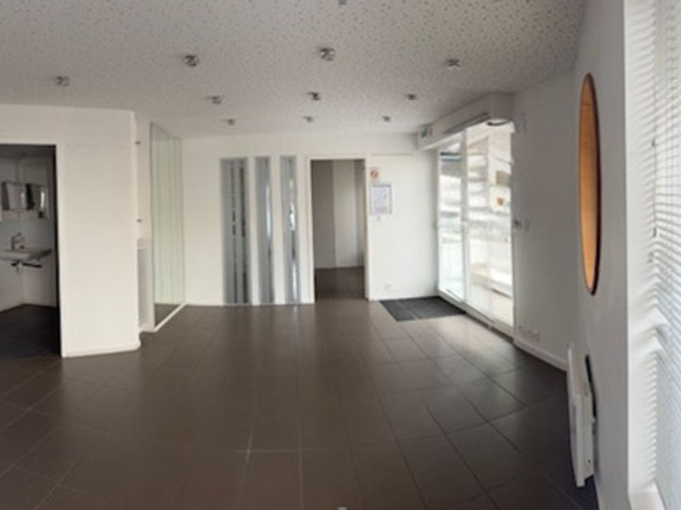 Erhvervsejendom i Nantes, Loire-Atlantique - foto 3