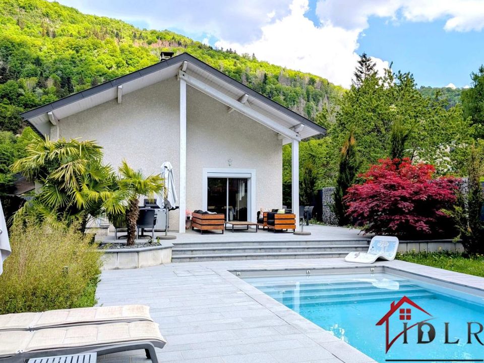 Villa i Oyonnax, Ain - foto 1