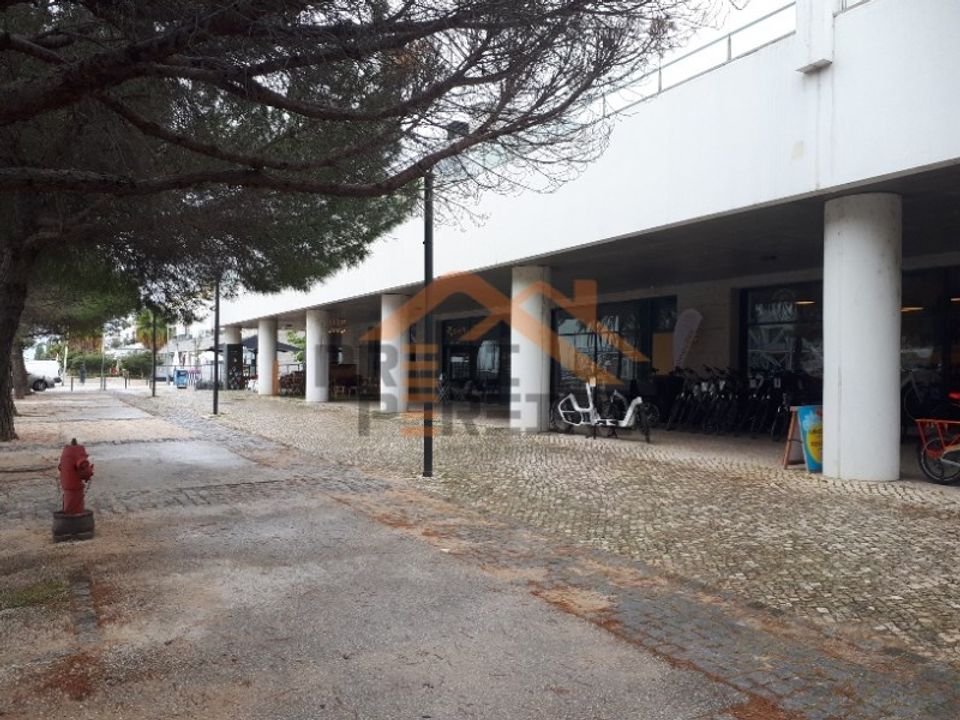 Erhvervsejendom i Moscavide-Parque das Nacoes, Lisbon - foto 2