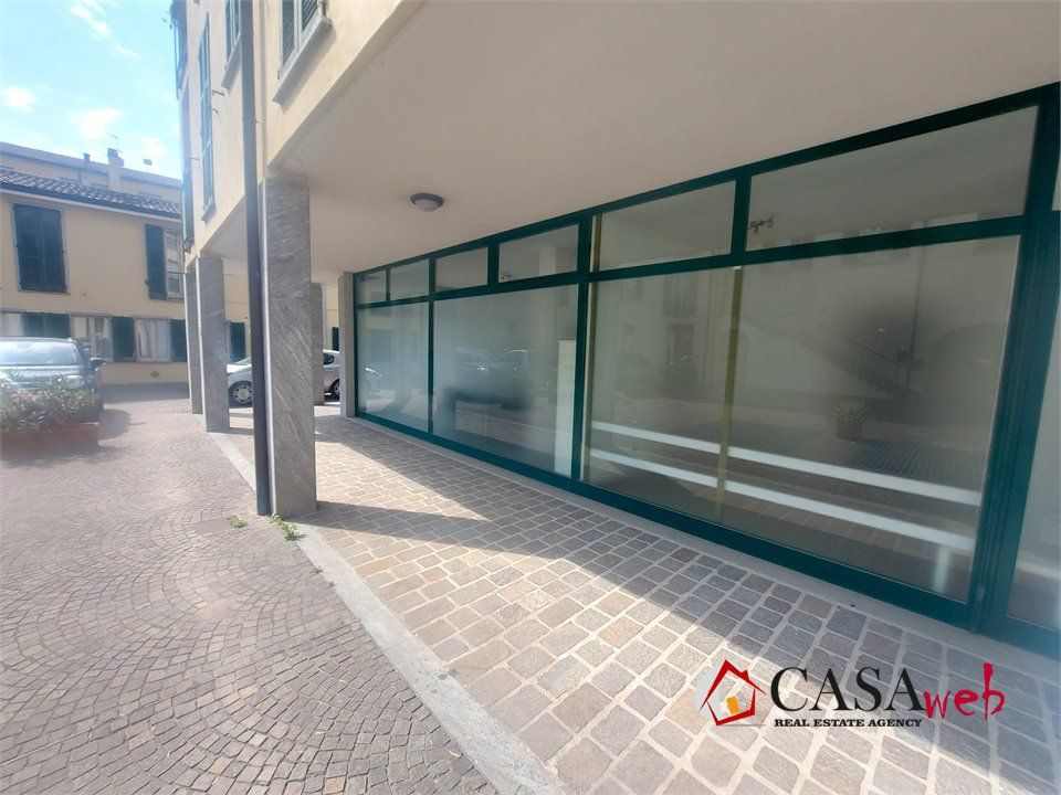 L'establiment comercial a Gorgonzola, Milan - foto 1