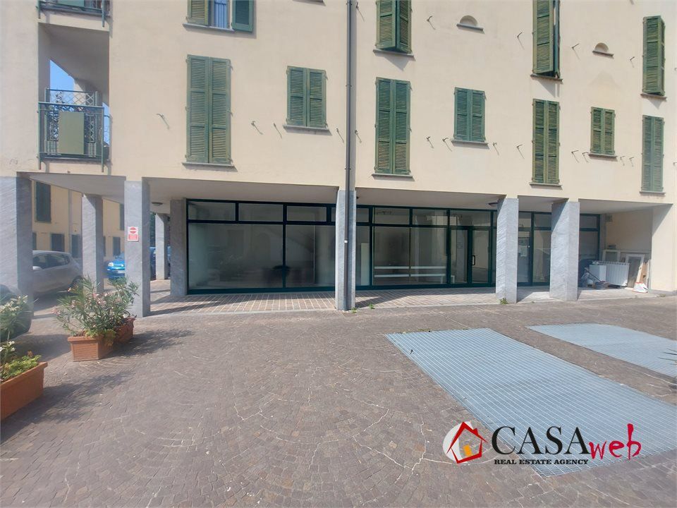 L'establiment comercial a Gorgonzola, Milan - foto 2