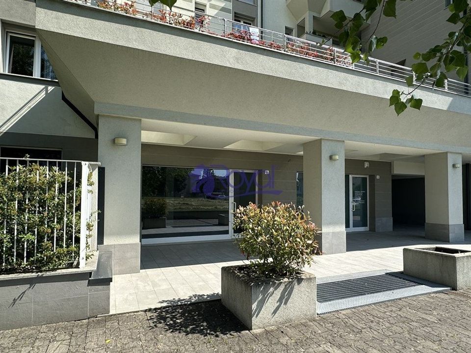 Erhvervsejendom i Canegrate, Milan - foto 1