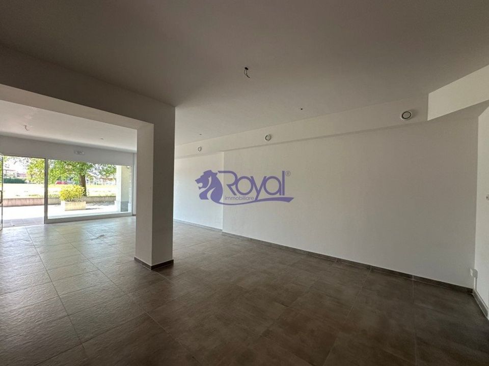 Erhvervsejendom i Canegrate, Milan - foto 5